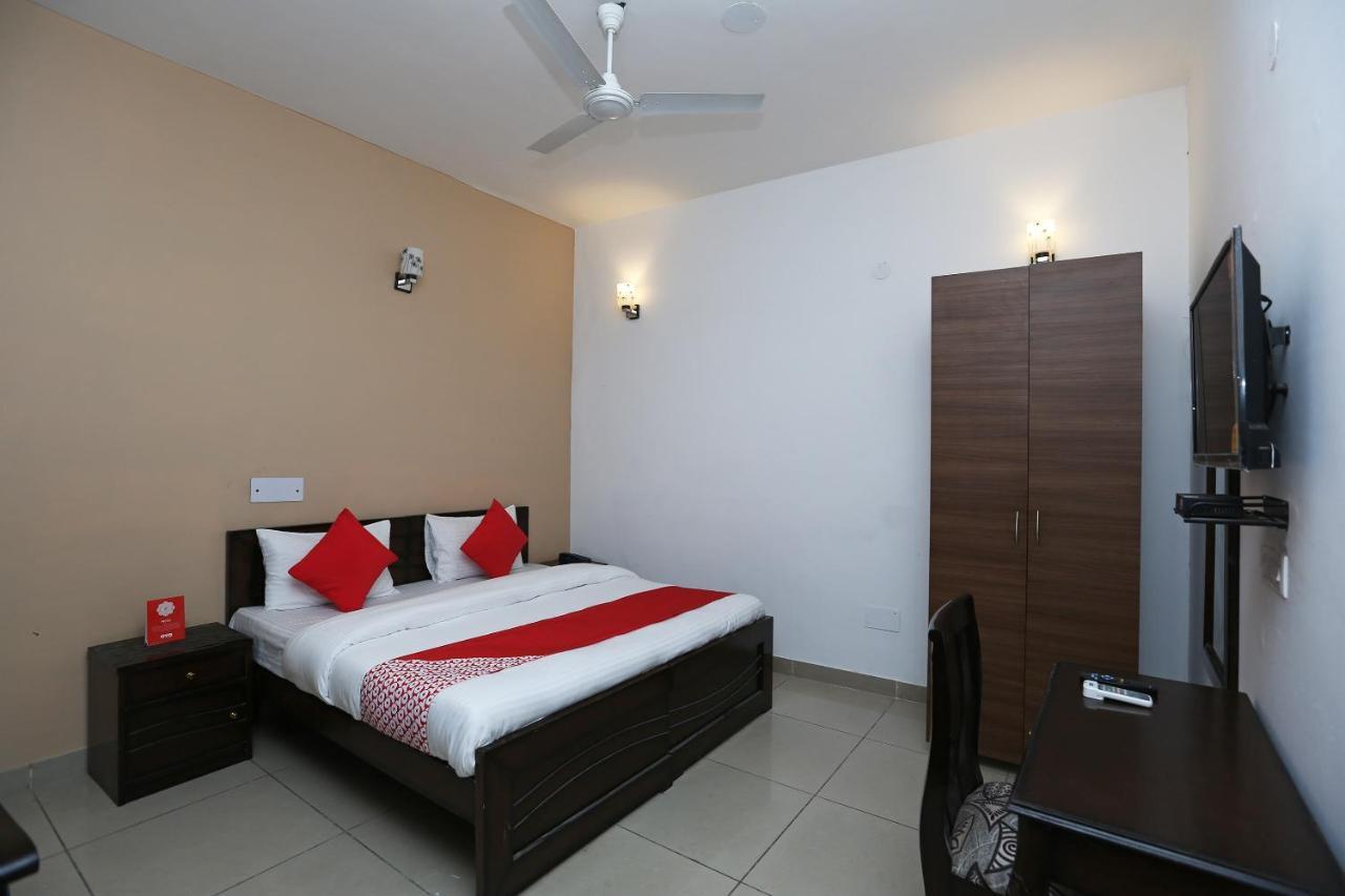 Oyo Mahak Residency Hotel Manesar Exterior photo